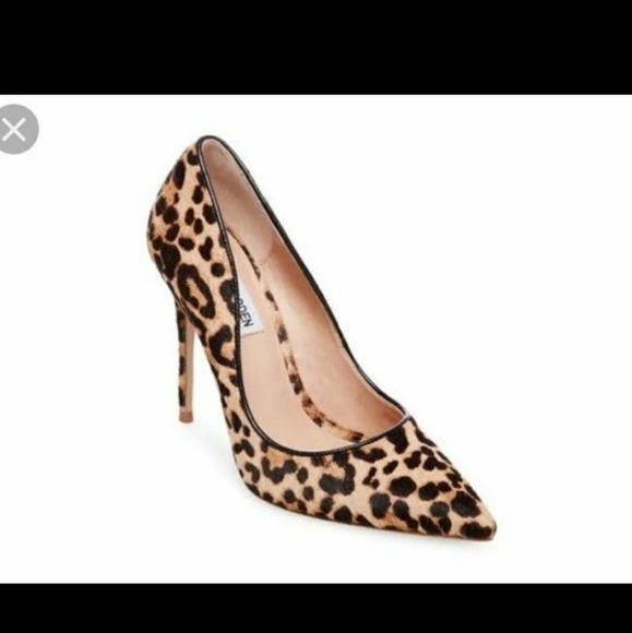 Nine West Shoes - ✨HP✨Nine West Daisies Leopard Heels Size 4M